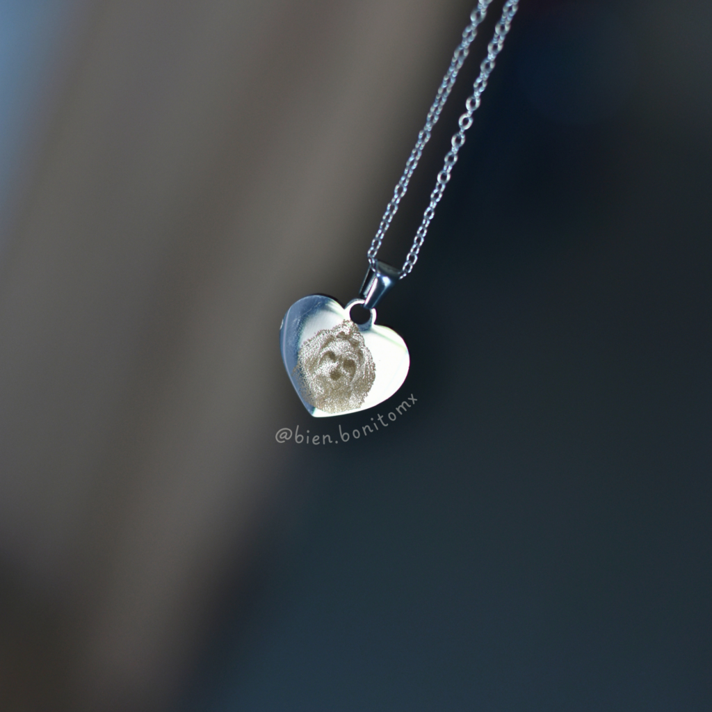 Collar Grabado de Corazón